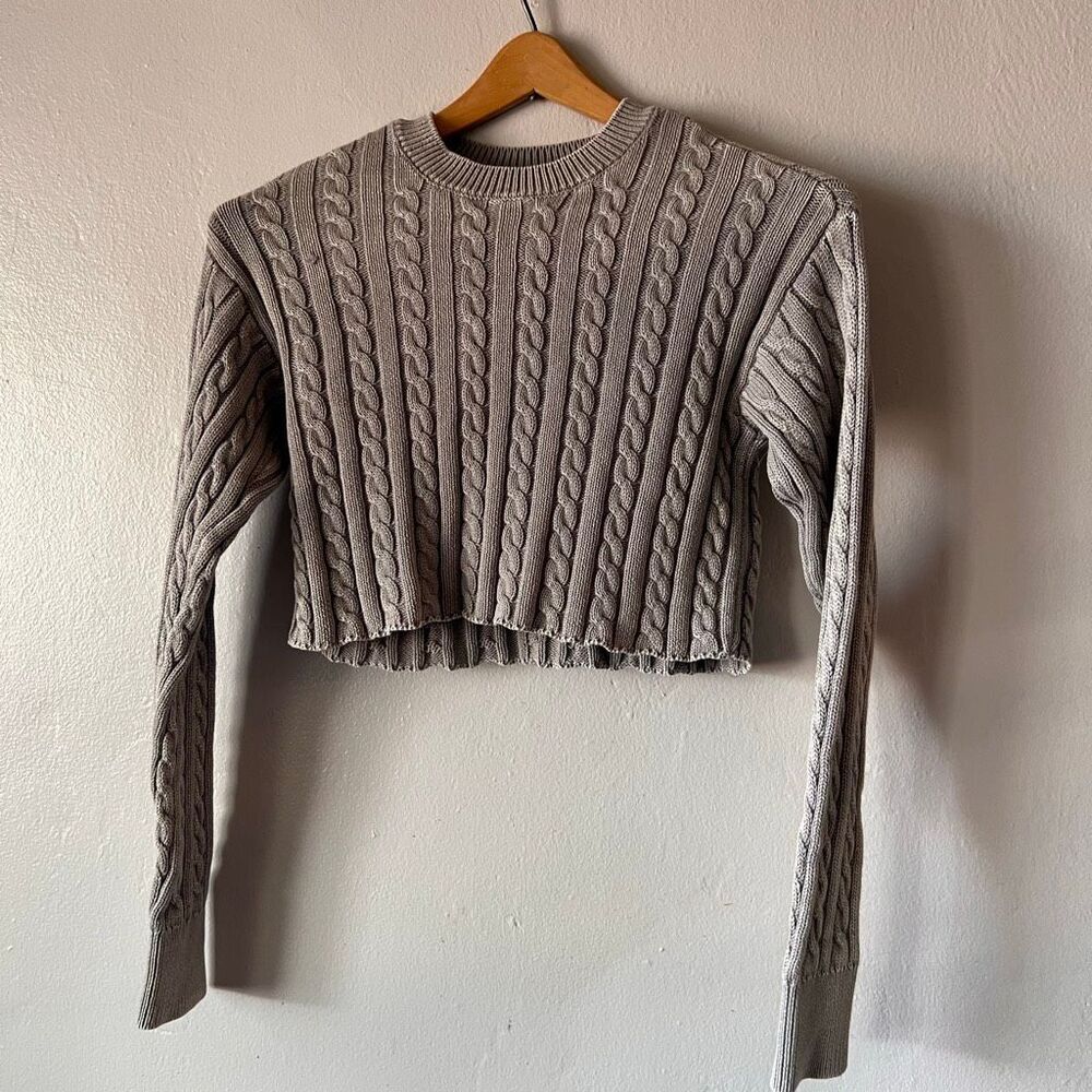 Aerie cable knit long sleeves in gray cropped